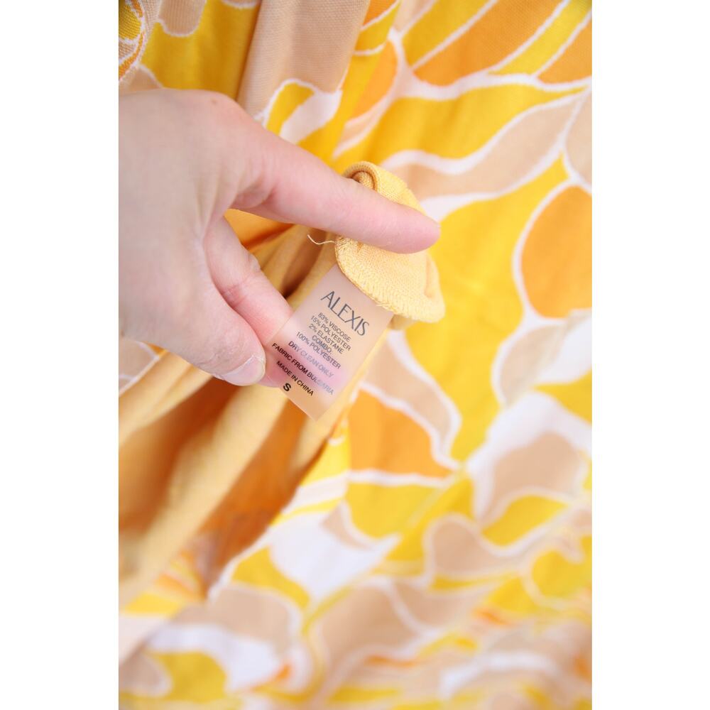 Alexis Lef Dress in Yellow Floral  Size S - Picture 9 of 12